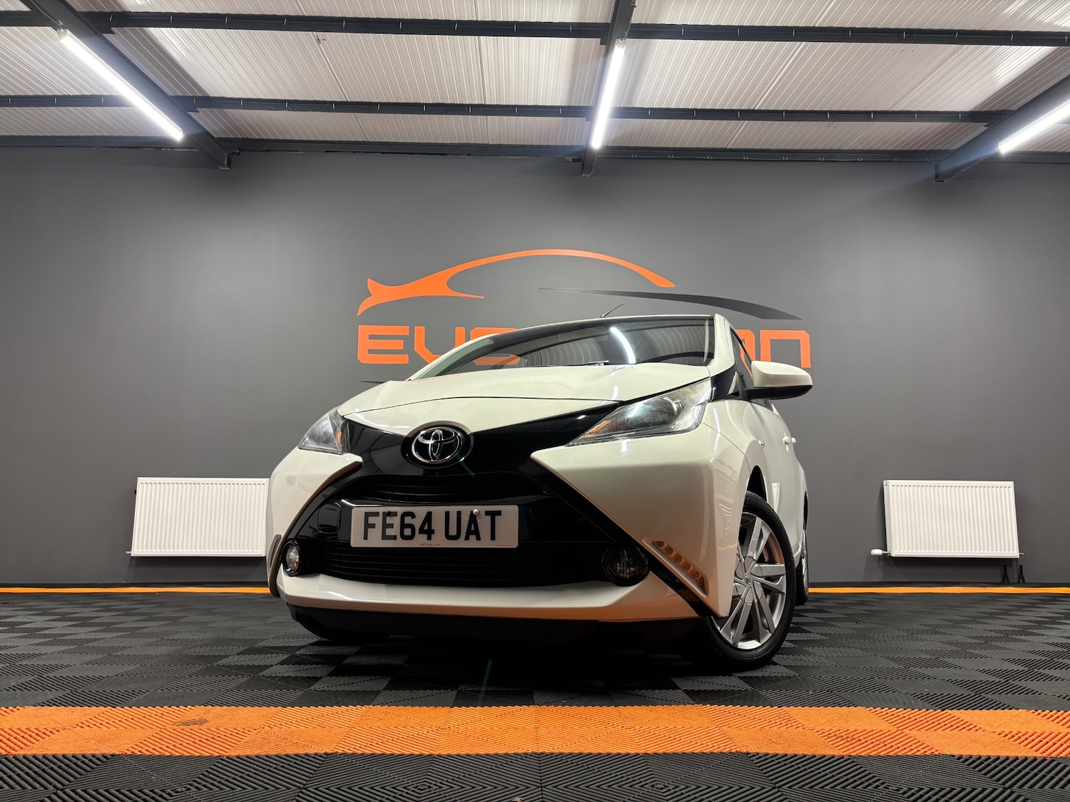 Used Toyota AYGO 2014 for sale - 76198775: Photo 9