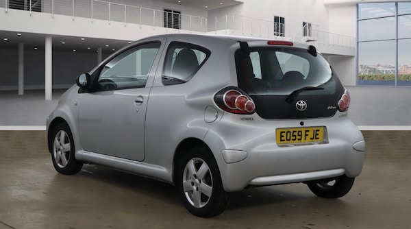 Used Toyota AYGO 2009 for sale - 76268193: Photo 2