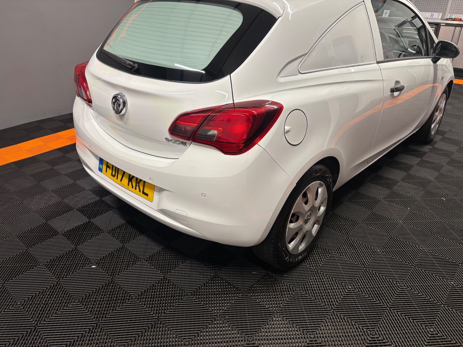 Used Vauxhall Corsa 2017 for sale - 76948568: Photo 18