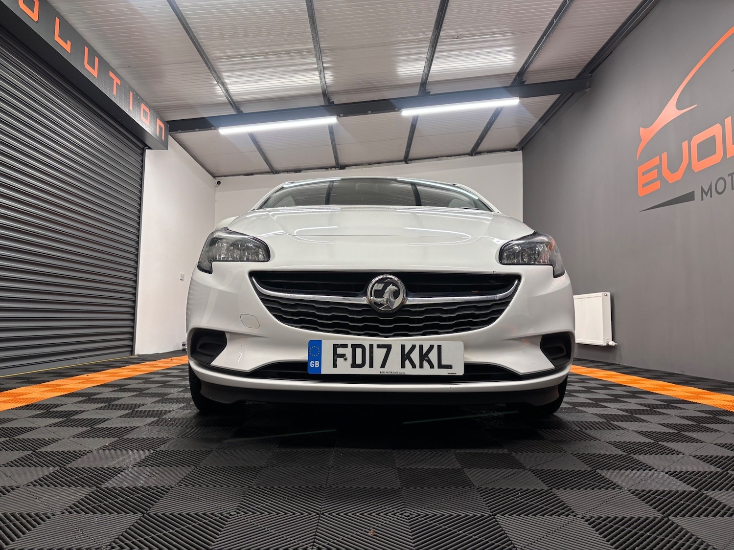 Used Vauxhall Corsa 2017 for sale - 76948568: Photo 3