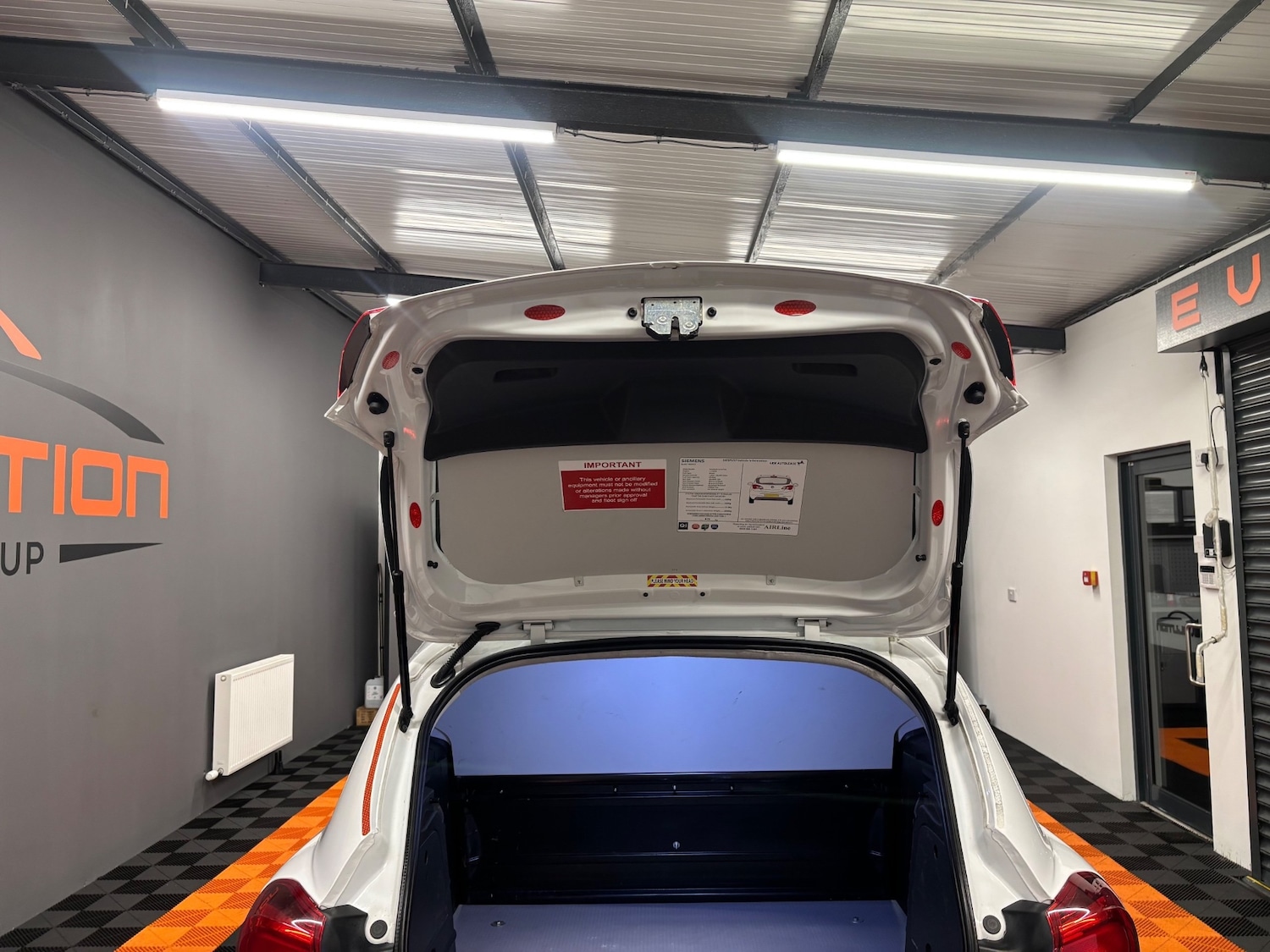 Used Vauxhall Corsa 2017 for sale - 76948568: Photo 30