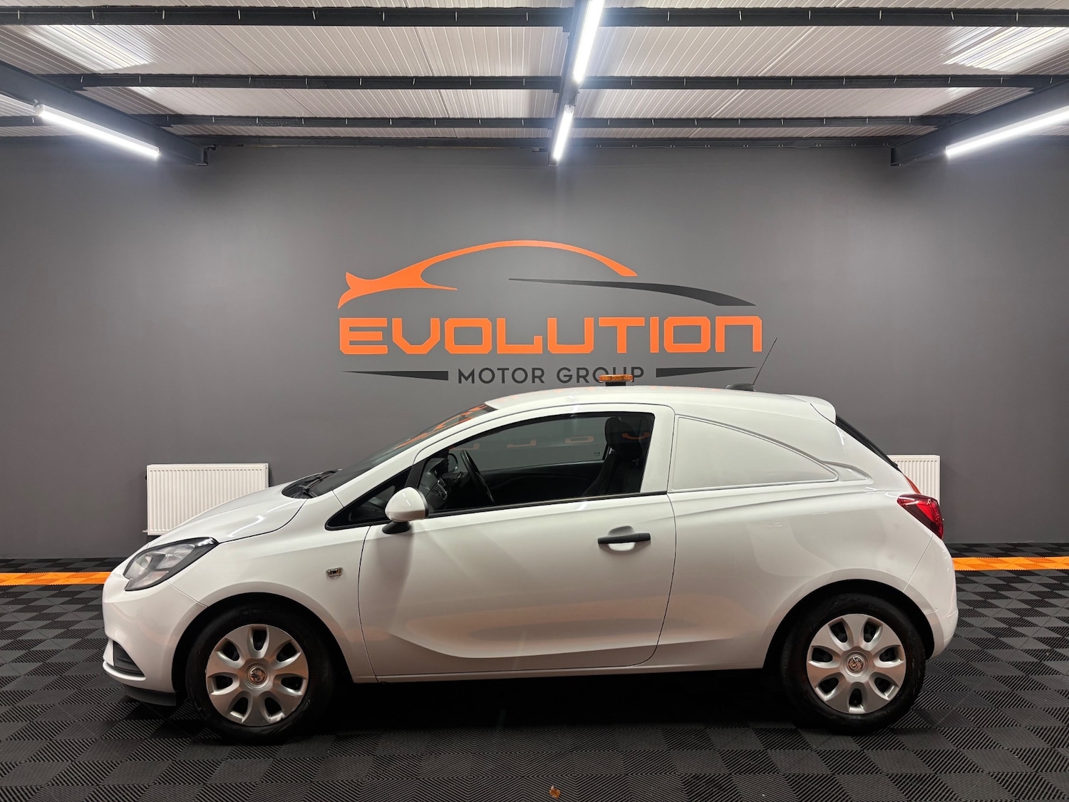 Used Vauxhall Corsa 2017 for sale - 76948568: Photo 6