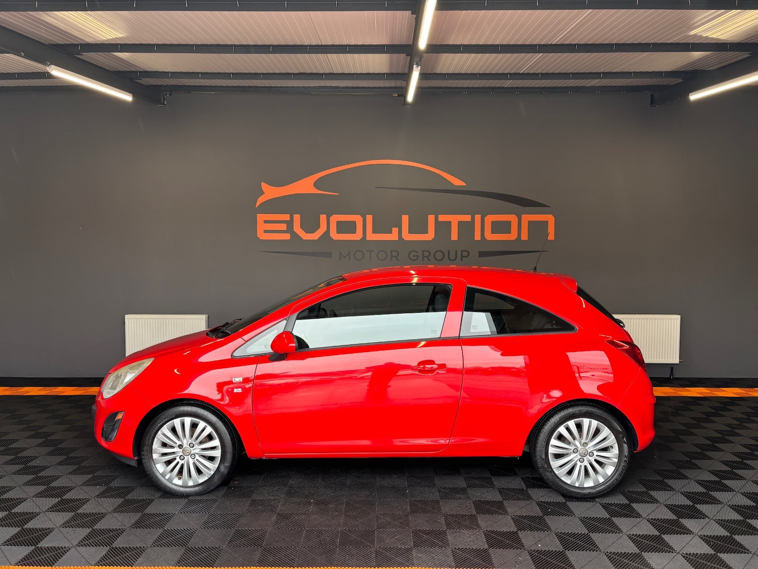 Used Vauxhall Corsa 2011 for sale - 76000496: Photo 2