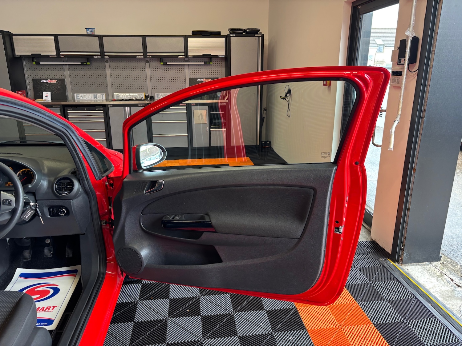 Used Vauxhall Corsa 2011 for sale - 76000496: Photo 37