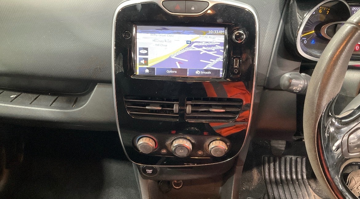 Used Renault Clio 2015 for sale - 77845219: Photo 8