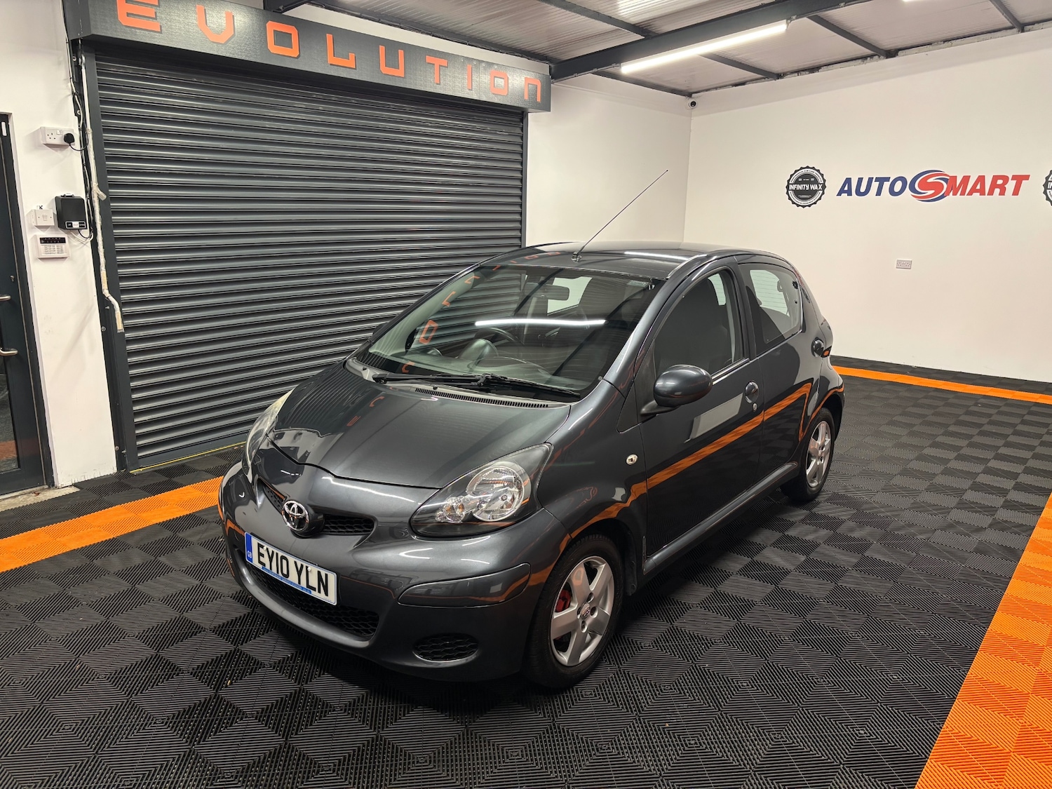 Used Toyota AYGO 2010 for sale - 76000503: Photo 16