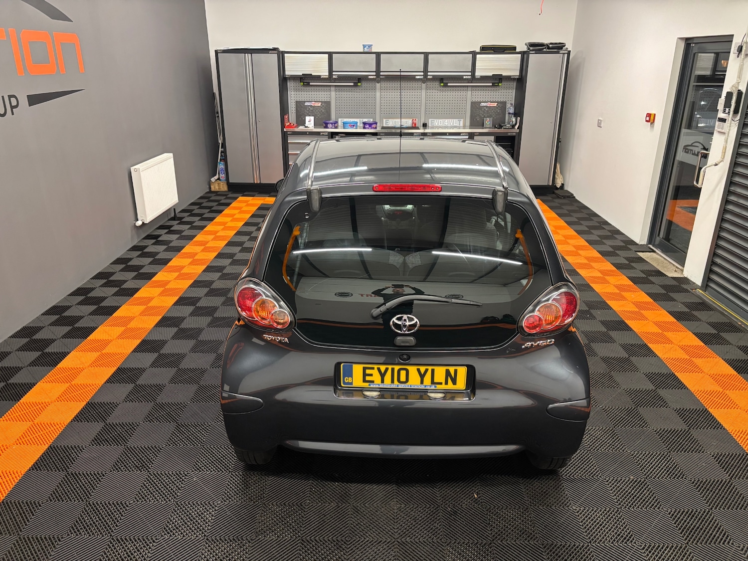 Used Toyota AYGO 2010 for sale - 76000503: Photo 24