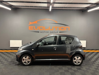 Used Toyota AYGO 2010 for sale - 76000503: Photo 2