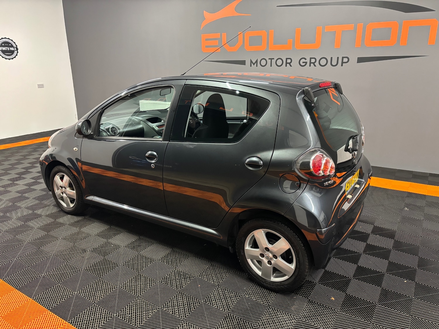 Used Toyota AYGO 2010 for sale - 76000503: Photo 3