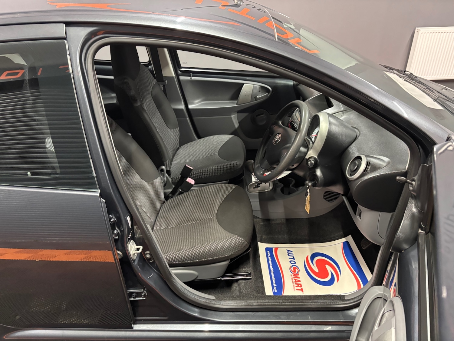Used Toyota AYGO 2010 for sale - 76000503: Photo 39