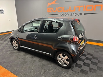 Used Toyota AYGO 2010 for sale - 76000503: Photo 3