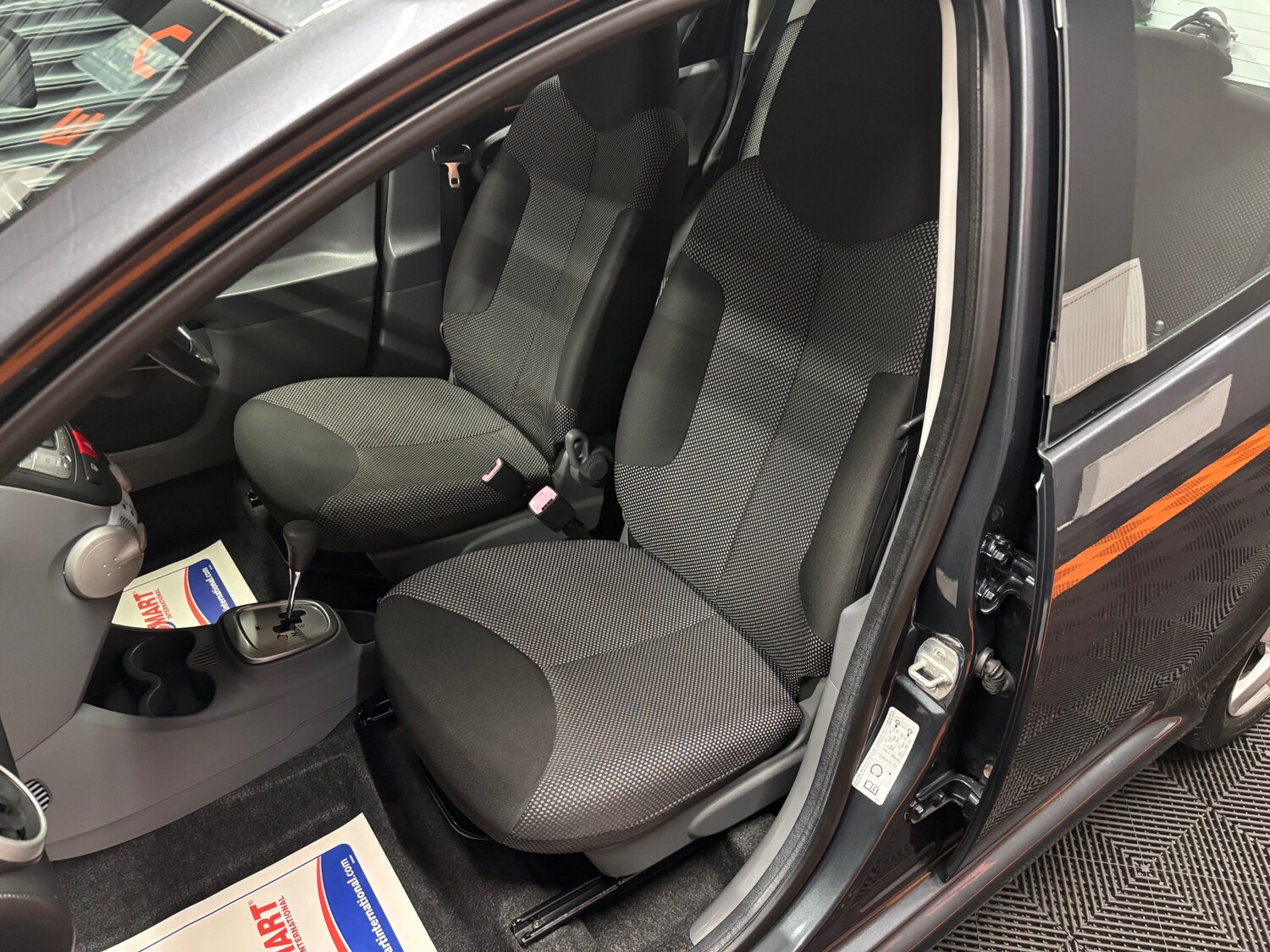 Used Toyota AYGO 2010 for sale - 76000503: Photo 53