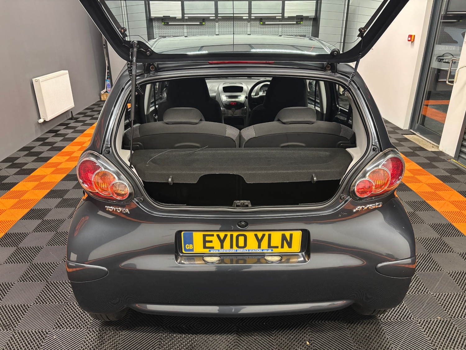 Used Toyota AYGO 2010 for sale - 76000503: Photo 54