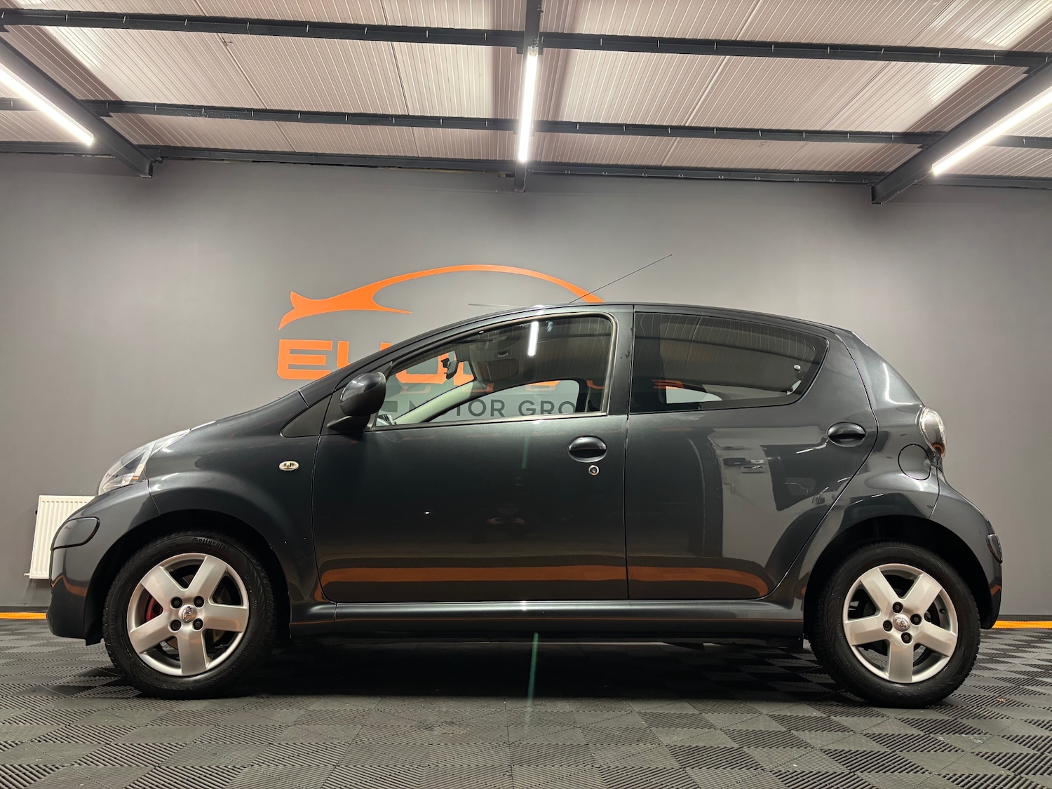 Used Toyota AYGO 2010 for sale - 76000503: Photo 6