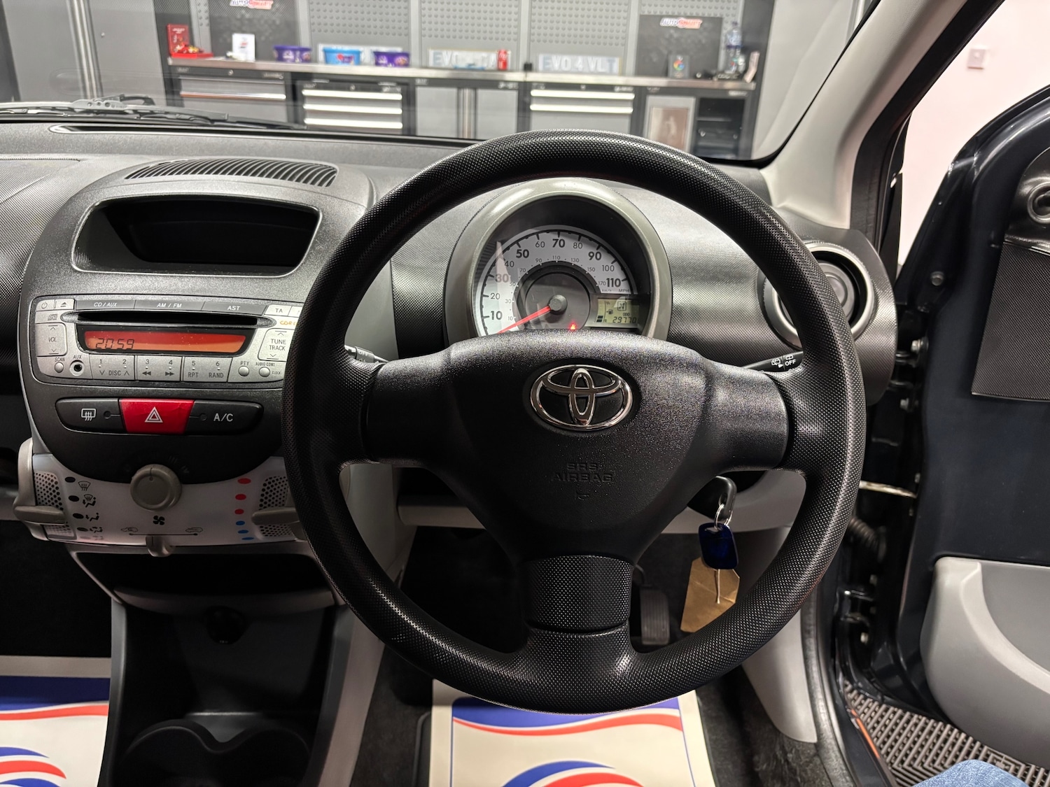 Used Toyota AYGO 2010 for sale - 76000503: Photo 67