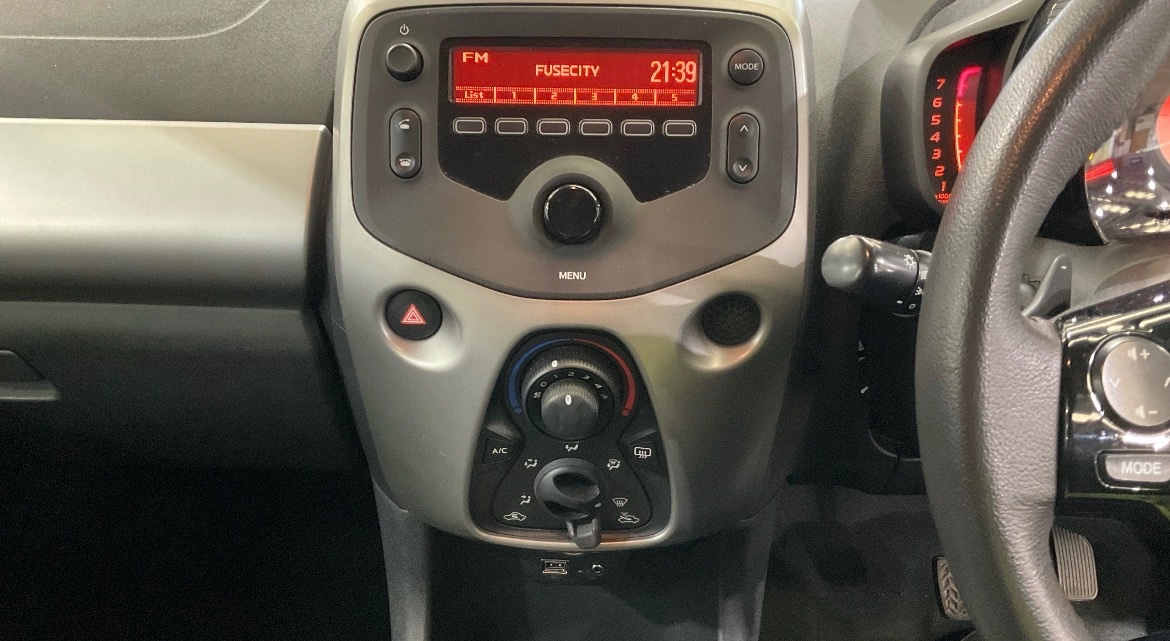 Used Toyota AYGO 2015 for sale - 78158541: Photo 9