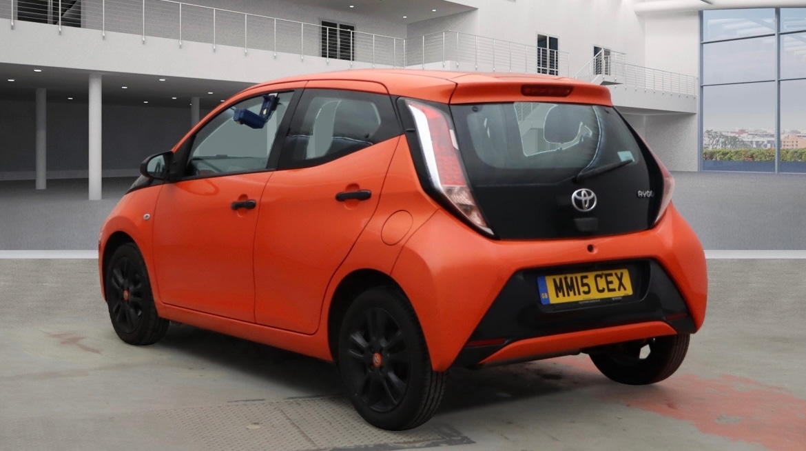 Used Toyota AYGO 2015 for sale - 76866590: Photo 2