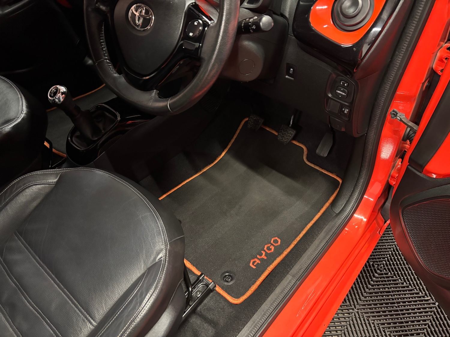 Used Toyota AYGO 2015 for sale - 76866590: Photo 43