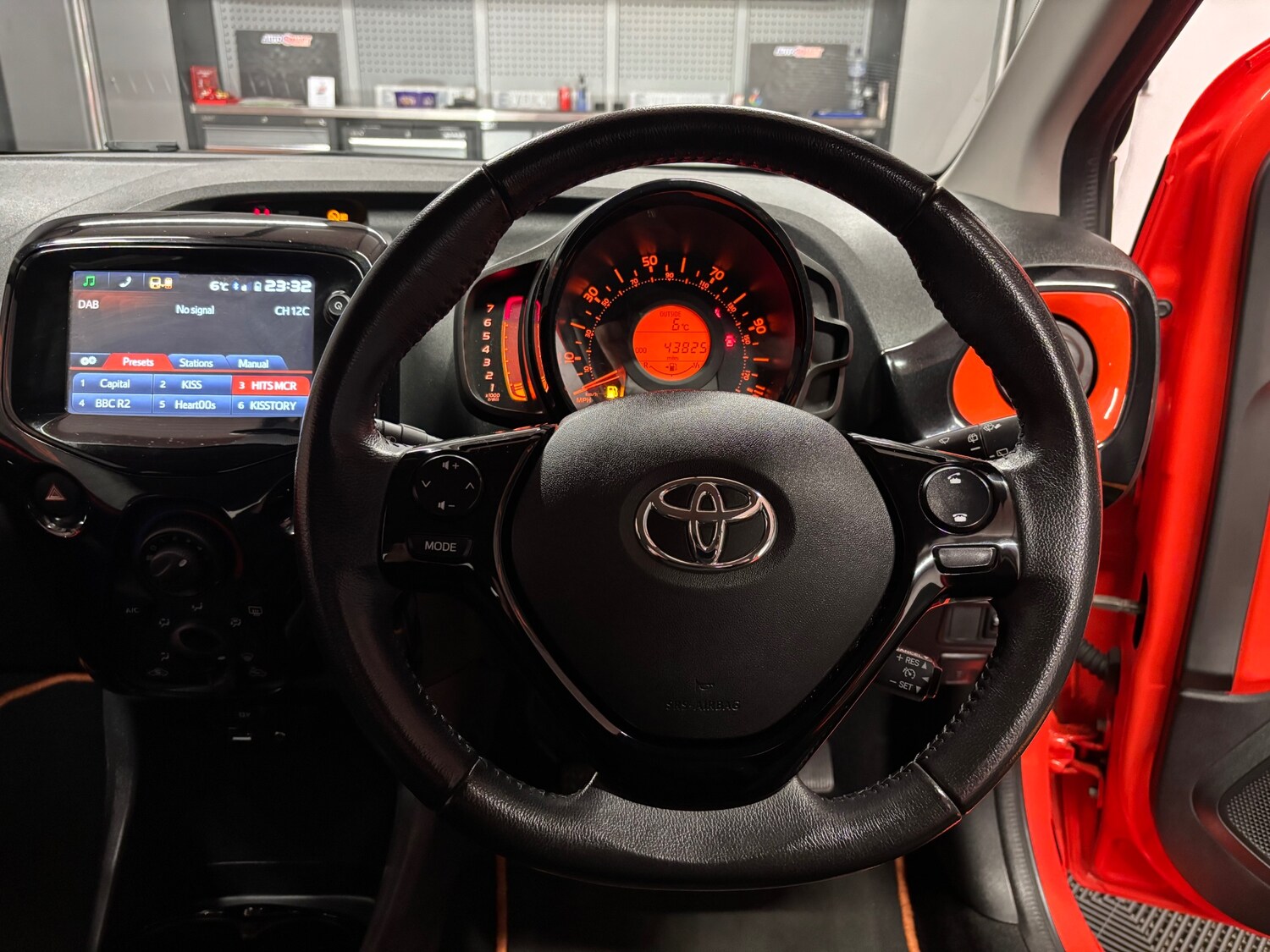 Used Toyota AYGO 2015 for sale - 76866590: Photo 48