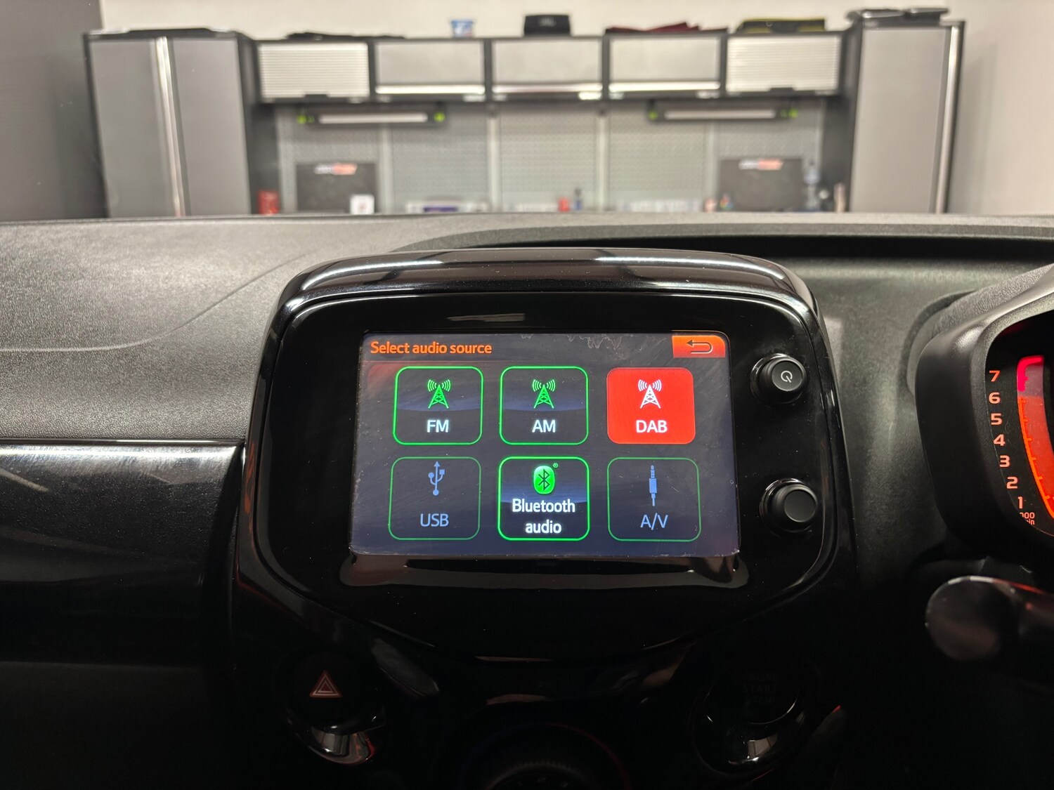 Used Toyota AYGO 2015 for sale - 76866590: Photo 51