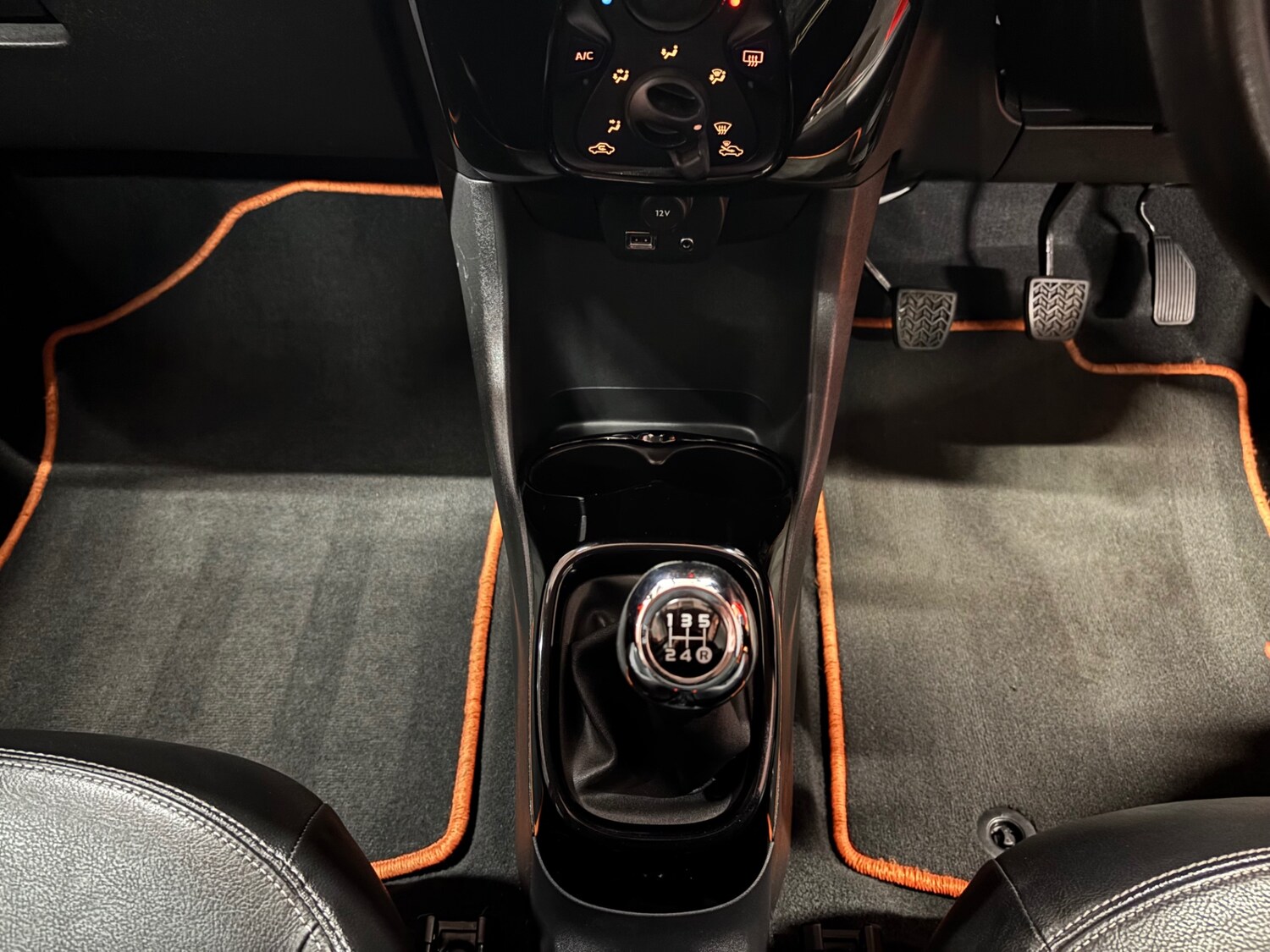 Used Toyota AYGO 2015 for sale - 76866590: Photo 53