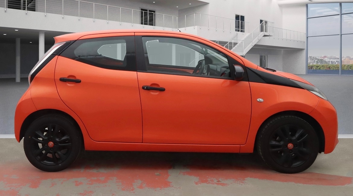 Used Toyota AYGO 2015 for sale - 76866590: Photo 6