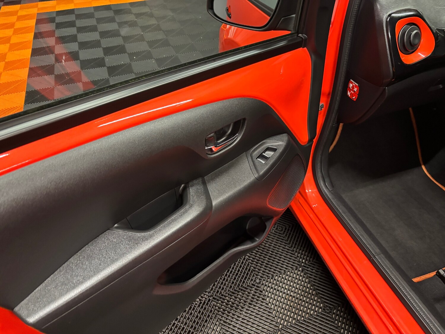 Used Toyota AYGO 2015 for sale - 76866590: Photo 61