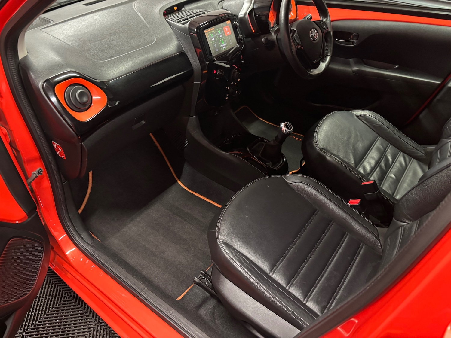 Used Toyota AYGO 2015 for sale - 76866590: Photo 63