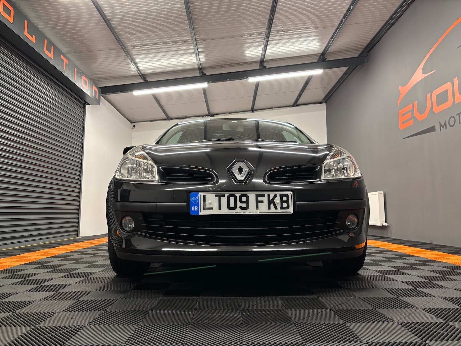 Used Renault Clio 2009 for sale - 76866601: Photo 16