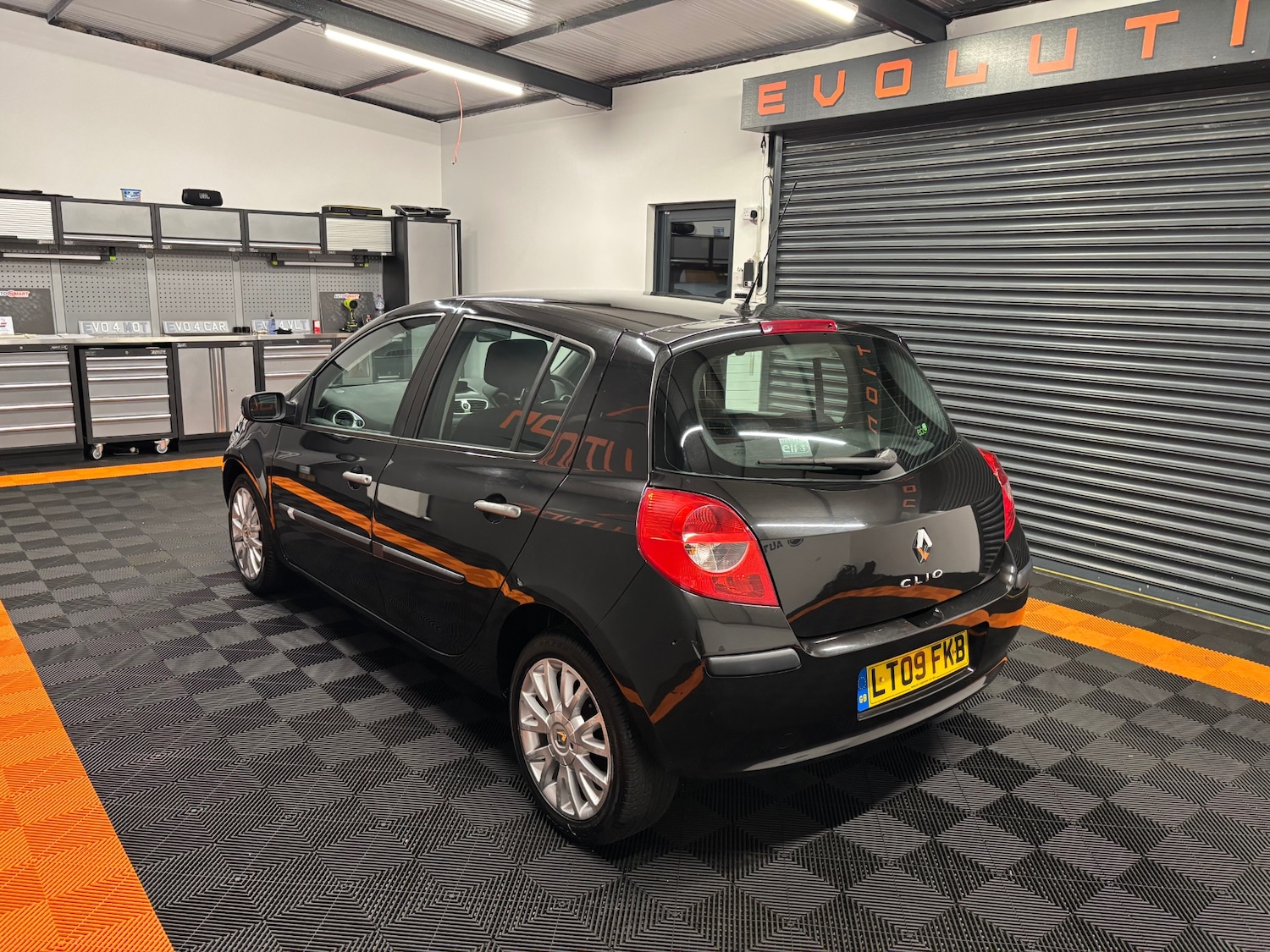 Used Renault Clio 2009 for sale - 76866601: Photo 22