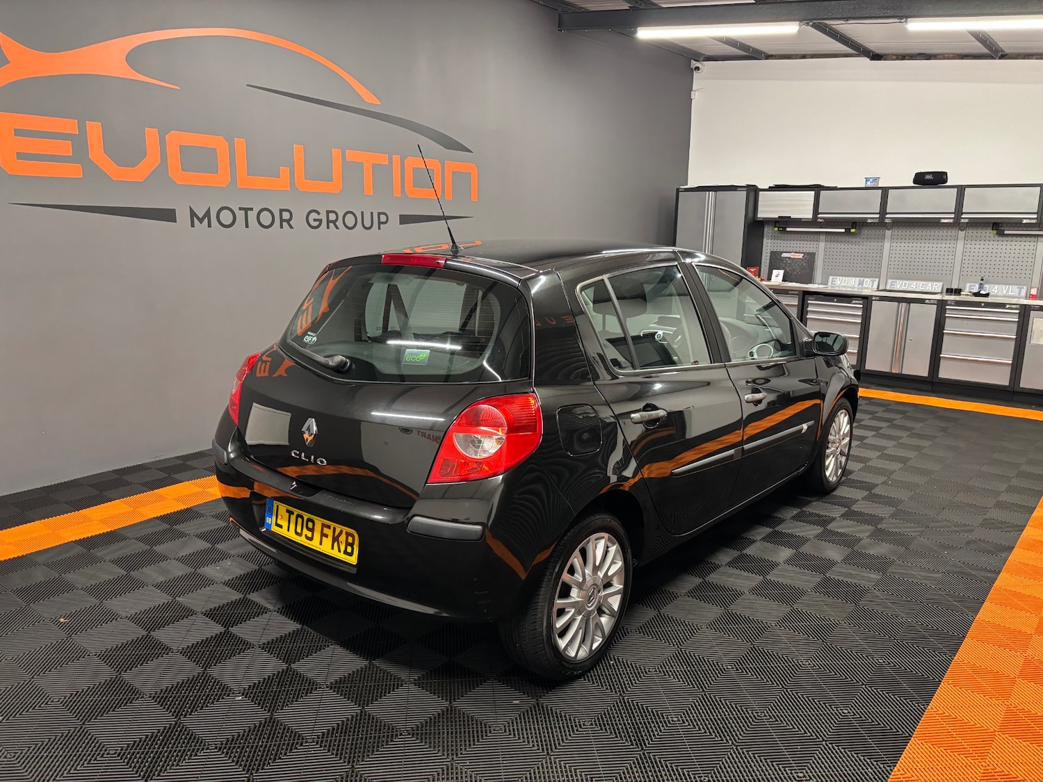 Used Renault Clio 2009 for sale - 76866601: Photo 26