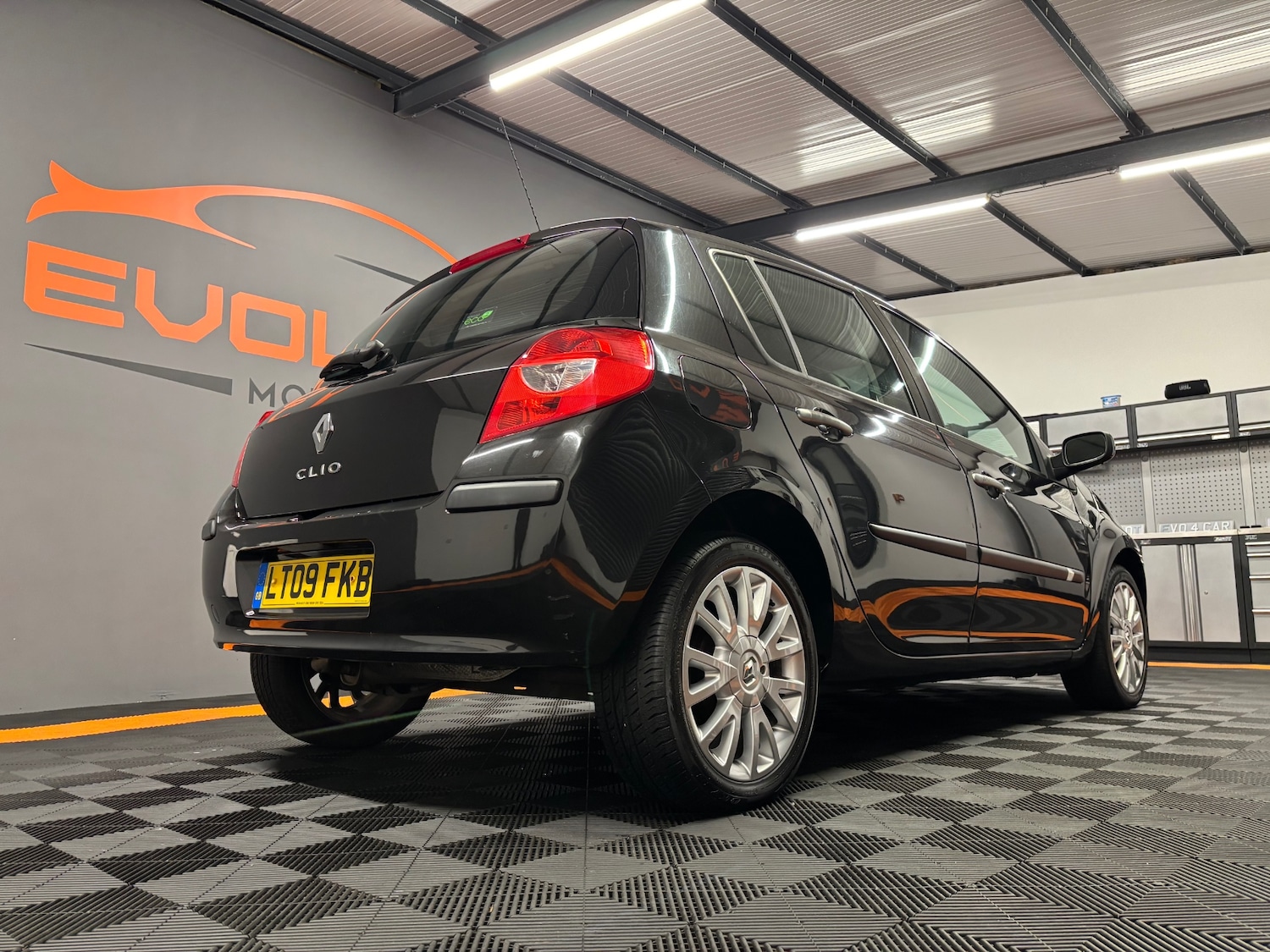 Used Renault Clio 2009 for sale - 76866601: Photo 27