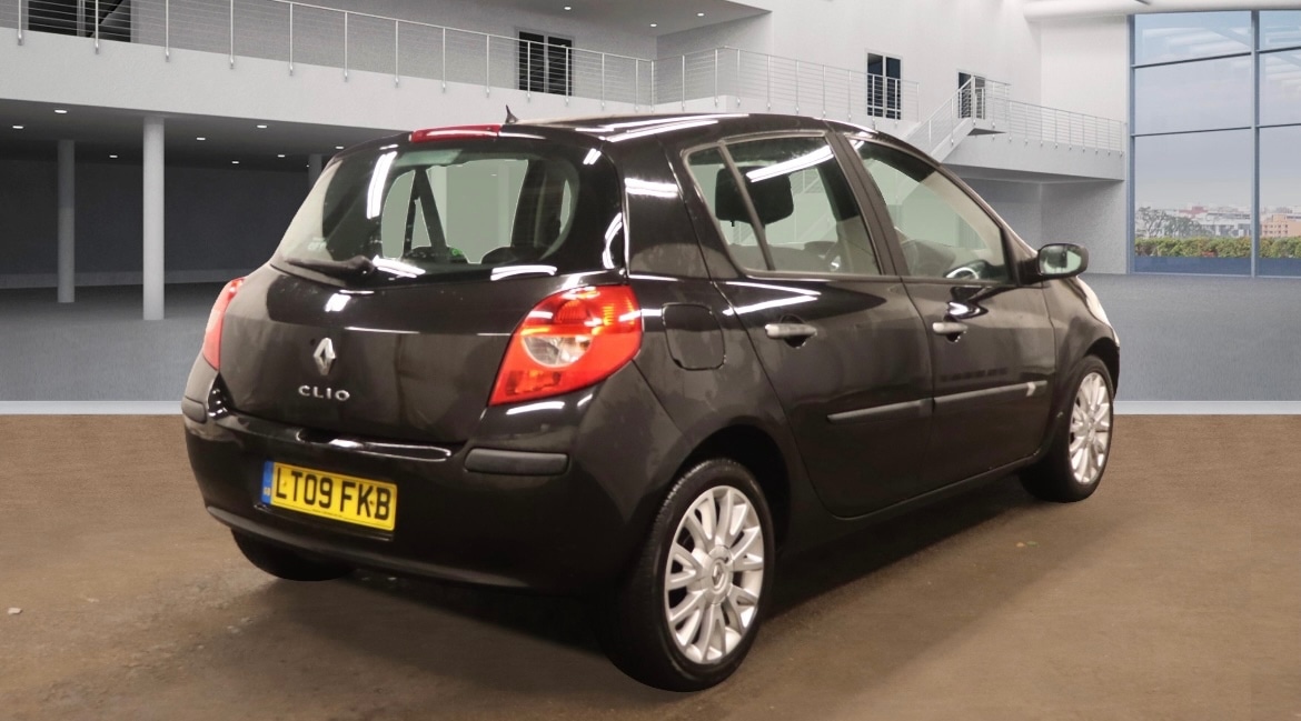 Used Renault Clio 2009 for sale - 76866601: Photo 3