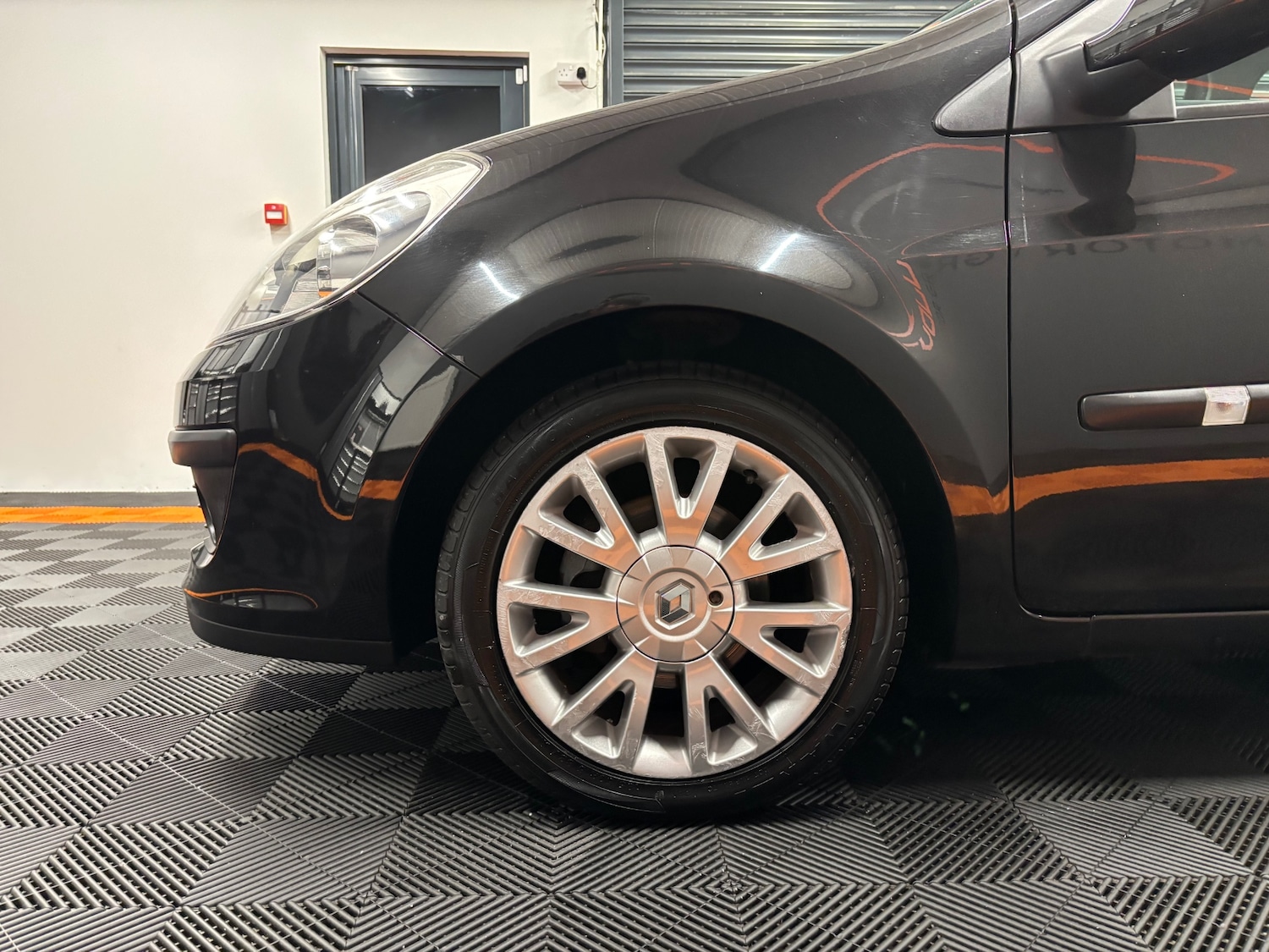 Used Renault Clio 2009 for sale - 76866601: Photo 30