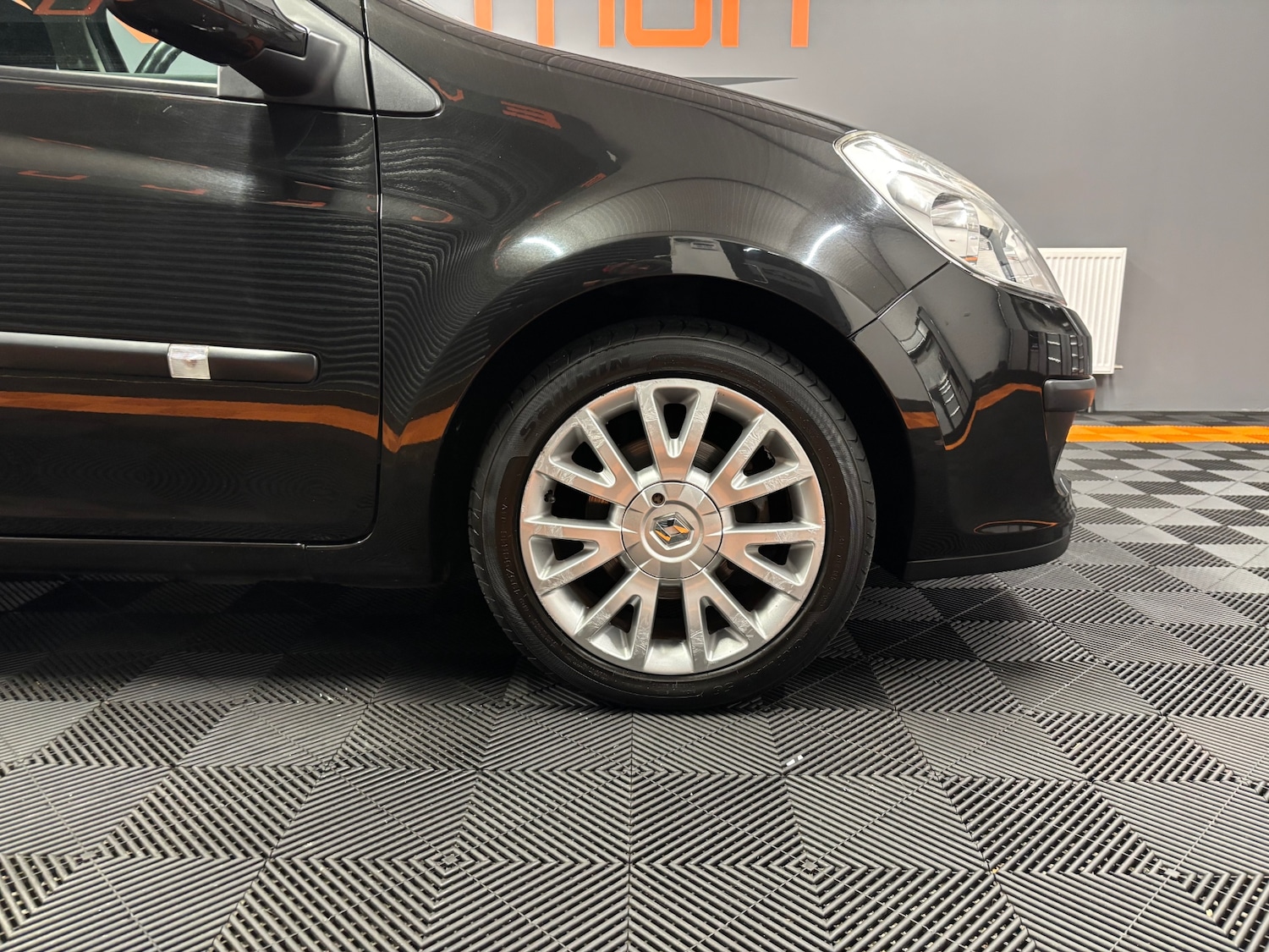 Used Renault Clio 2009 for sale - 76866601: Photo 32