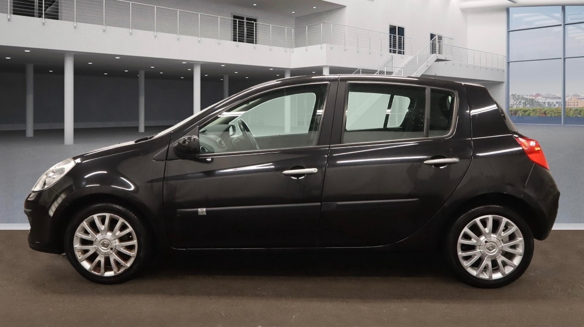 Used Renault Clio 2009 for sale - 76866601: Photo 5