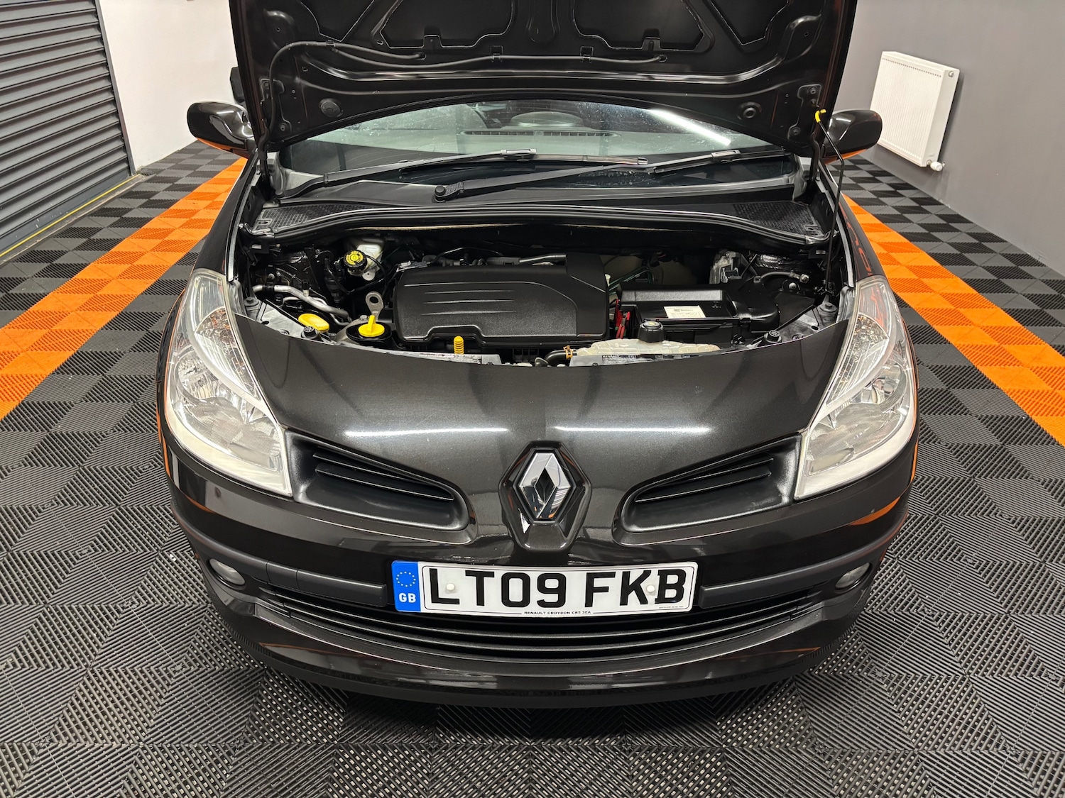 Used Renault Clio 2009 for sale - 76866601: Photo 63