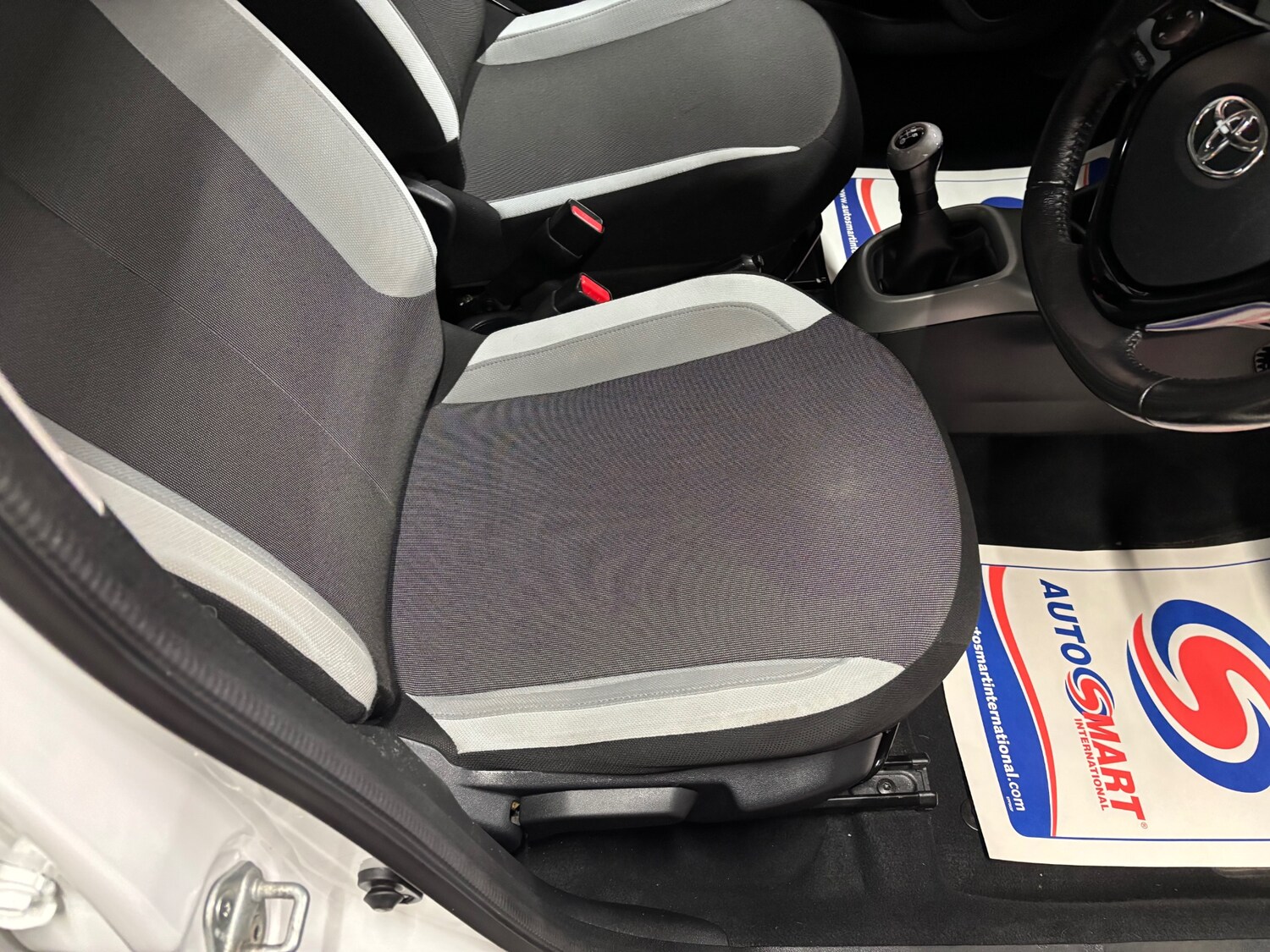 Used Toyota AYGO 2015 for sale - 77482642: Photo 41