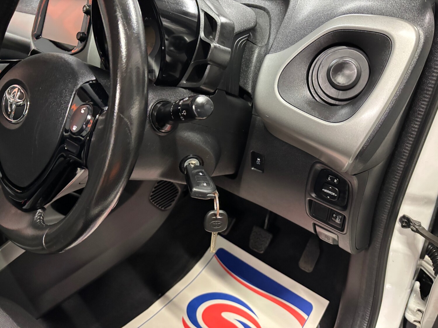 Used Toyota AYGO 2015 for sale - 77482642: Photo 43