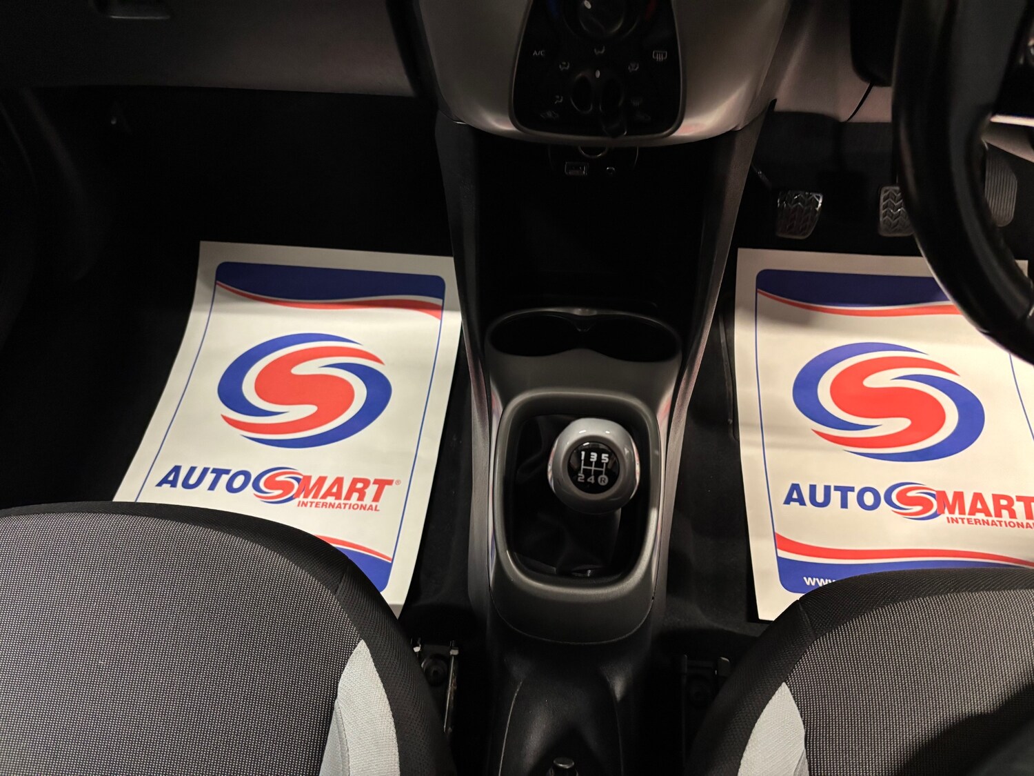 Used Toyota AYGO 2015 for sale - 77482642: Photo 52