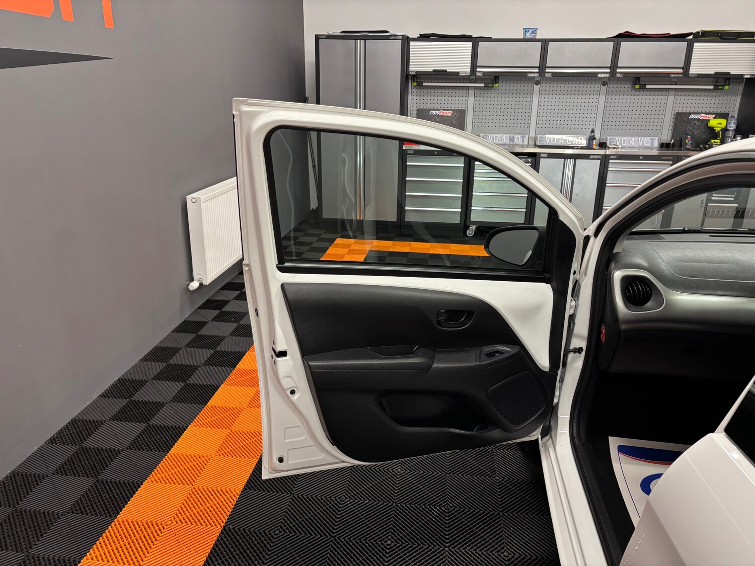 Used Toyota AYGO 2015 for sale - 77482642: Photo 56