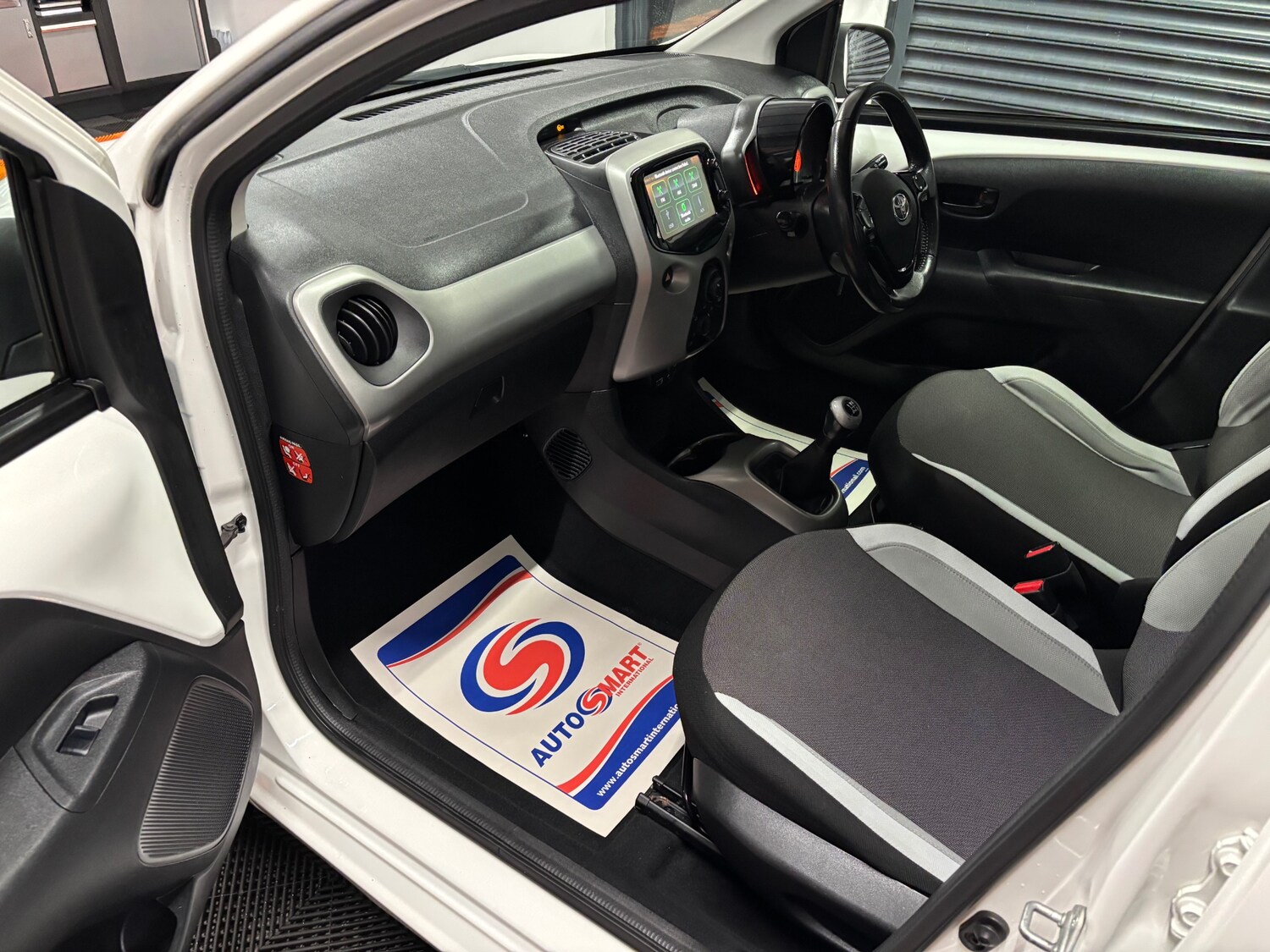 Used Toyota AYGO 2015 for sale - 77482642: Photo 57