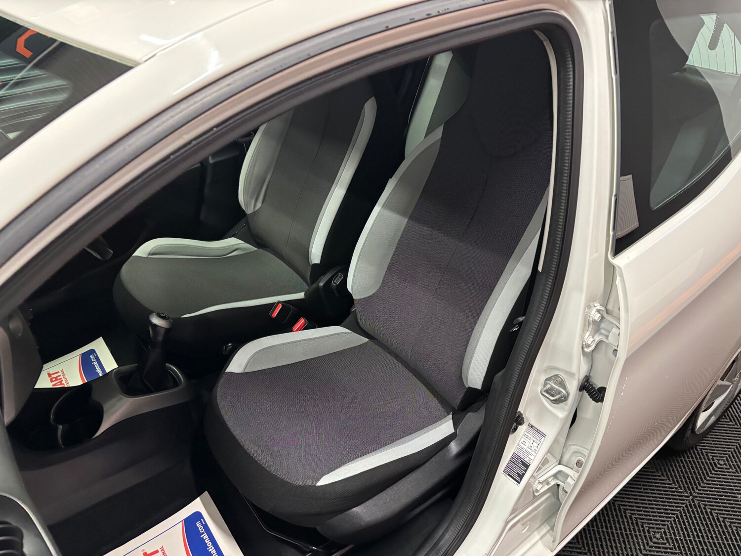 Used Toyota AYGO 2015 for sale - 77482642: Photo 59