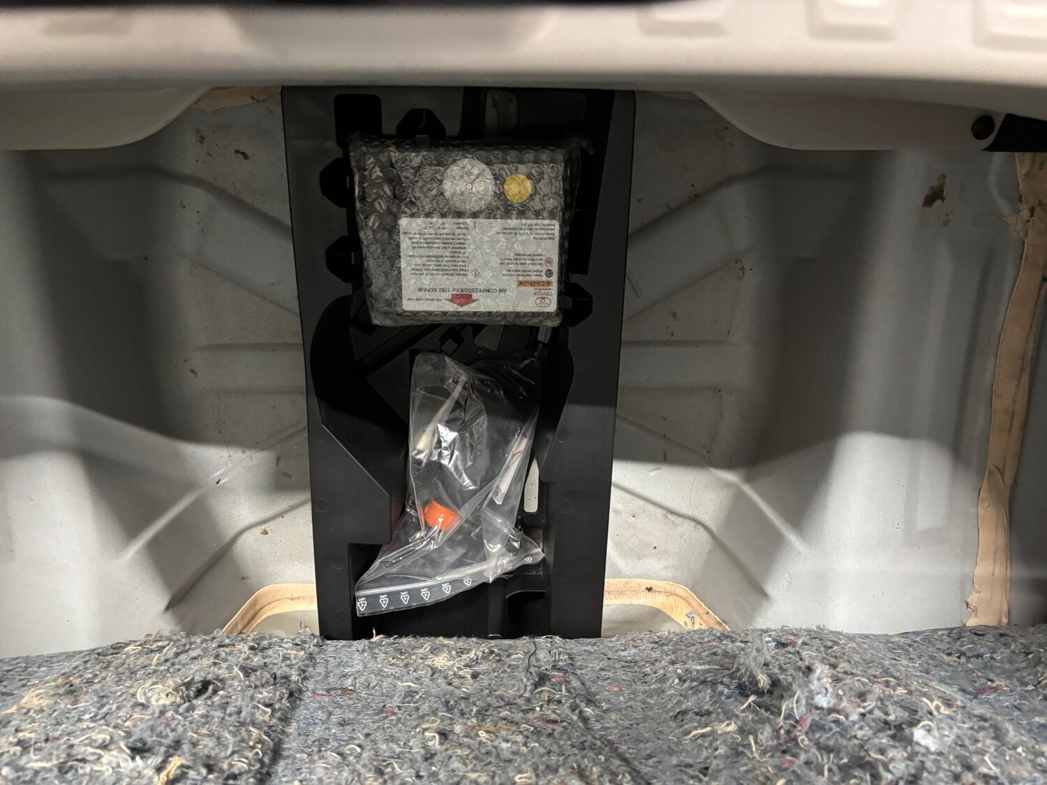 Used Toyota AYGO 2015 for sale - 77482642: Photo 72