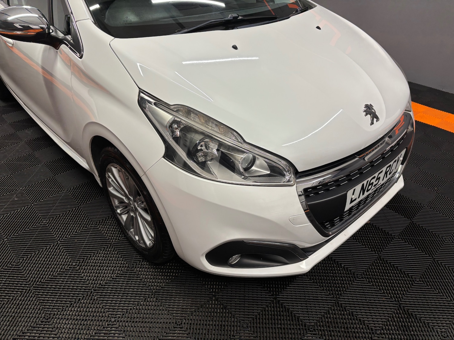 Used Peugeot 208 2015 for sale - 76381369: Photo 10