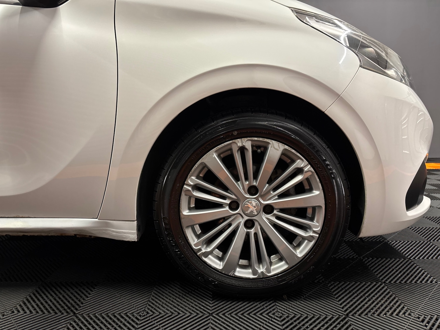 Used Peugeot 208 2015 for sale - 76381369: Photo 28