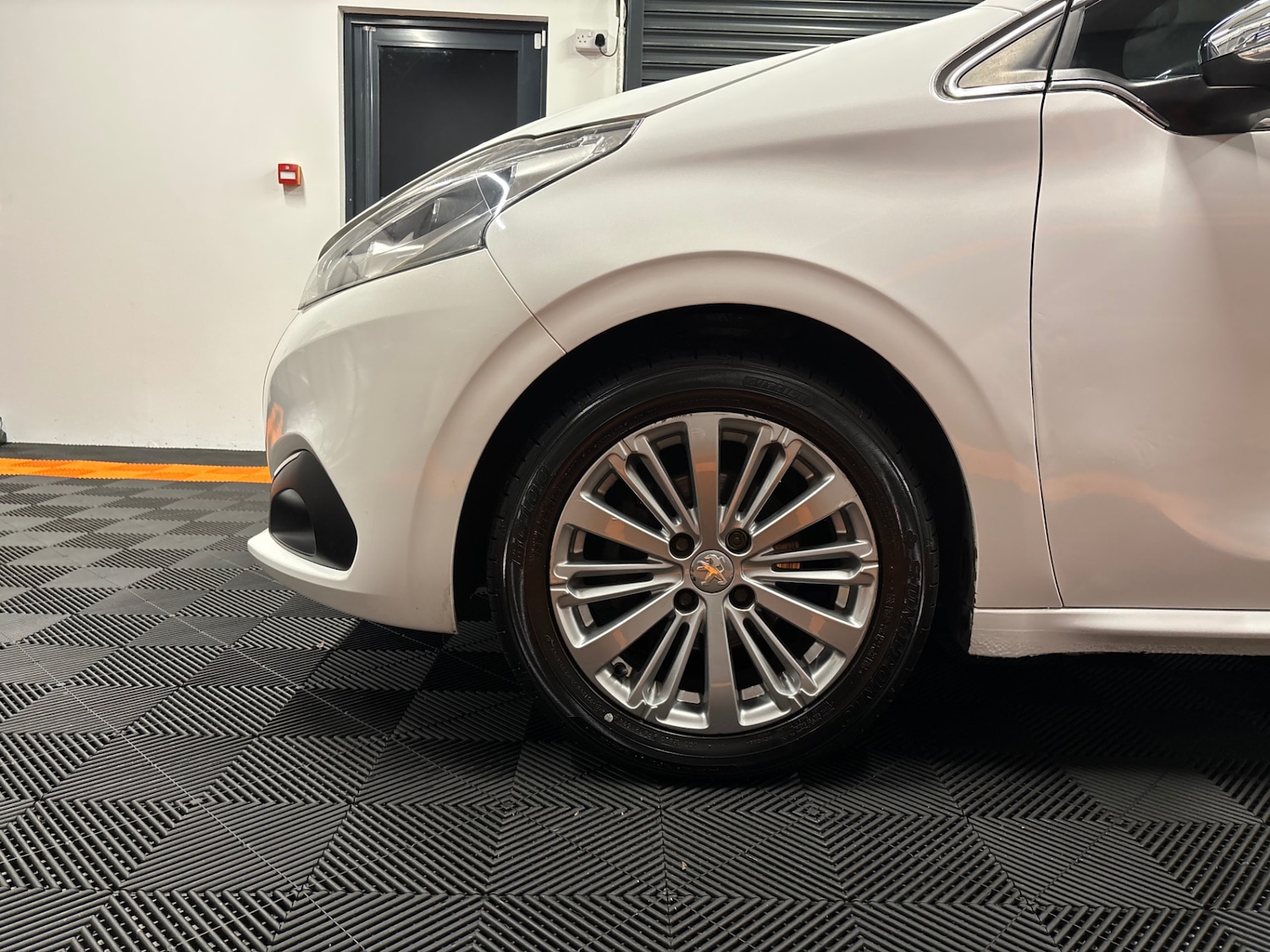 Used Peugeot 208 2015 for sale - 76381369: Photo 31