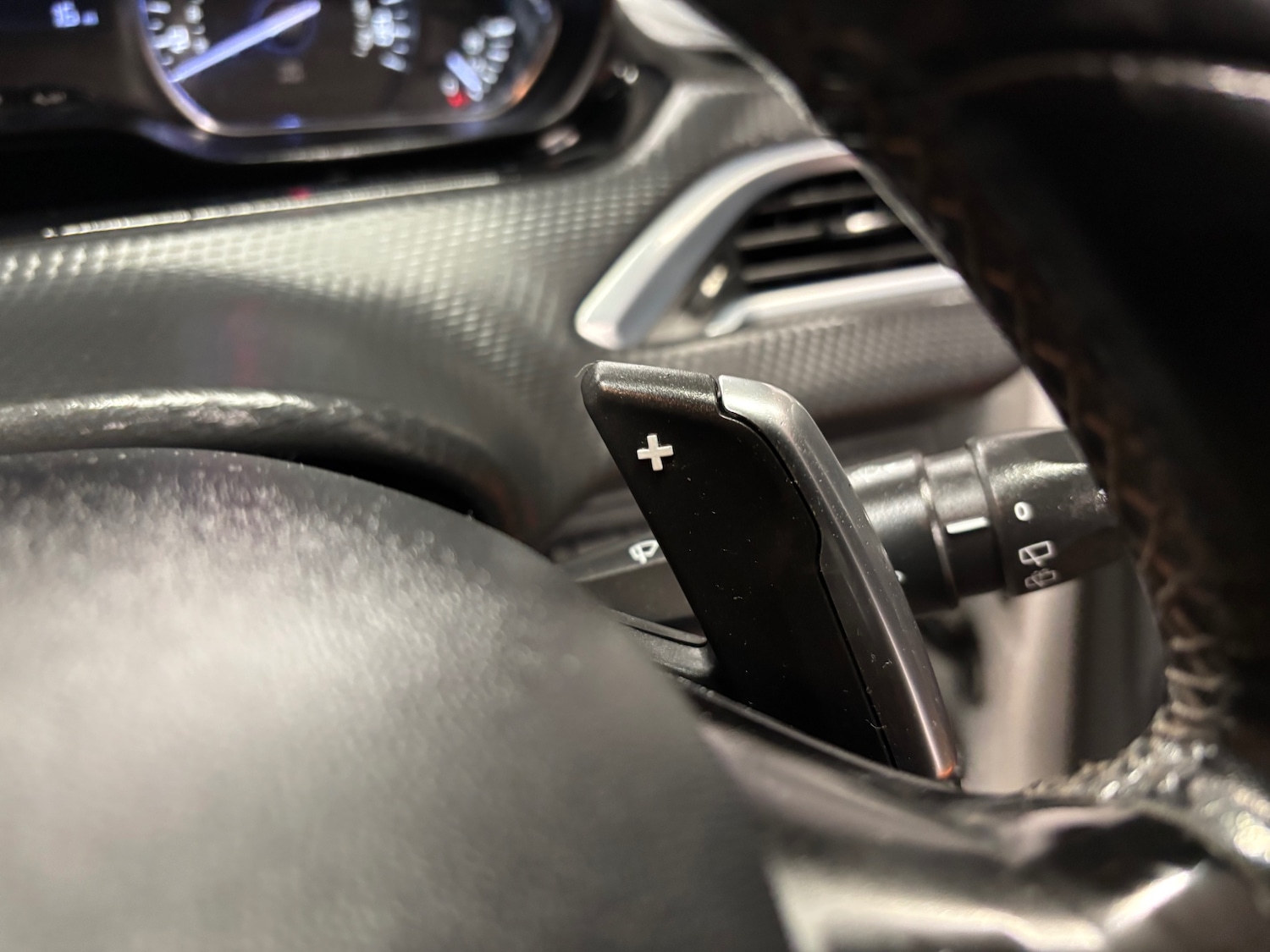 Used Peugeot 208 2015 for sale - 76381369: Photo 46