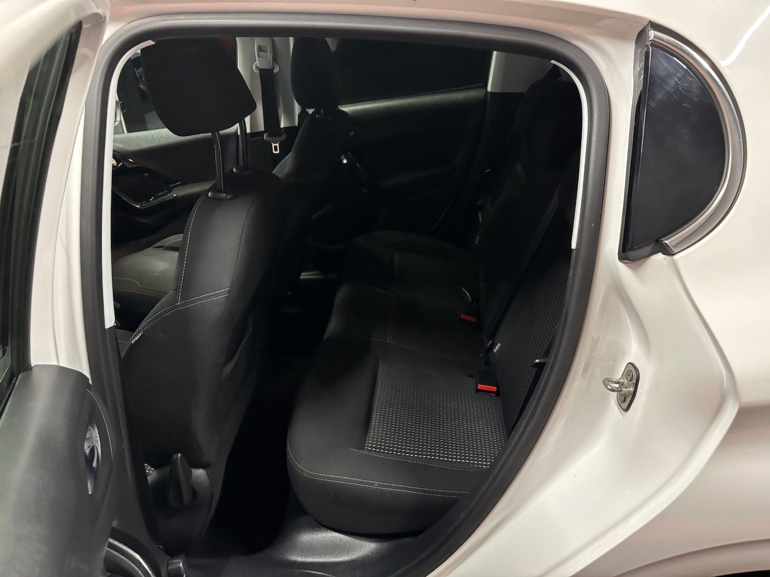 Used Peugeot 208 2015 for sale - 76381369: Photo 54