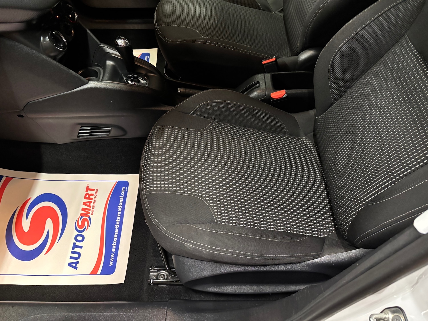 Used Peugeot 208 2015 for sale - 76381369: Photo 55